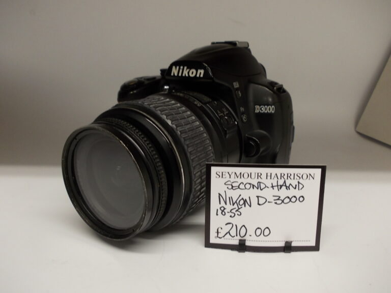 Nikon D-3000 18-55