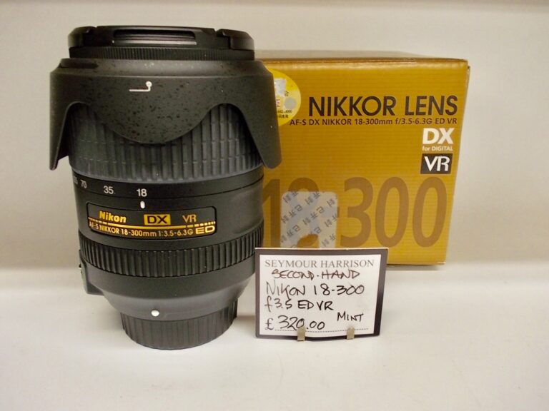 Nikon 18-300 F3.5 ED VR Mint